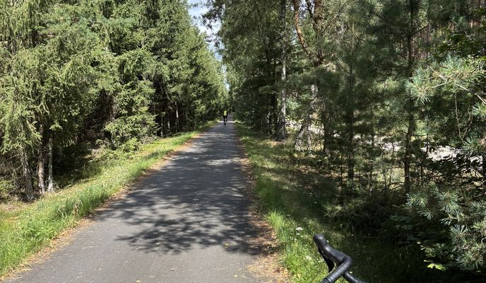 Photo 2 of the Bikemap route "Friedrich-Engels-Straße, Neuruppin nach Fritz-Reuter-Straße, Rechlin" Photo 2 of the Bikemap route "Friedrich-Engels-Straße, Neuruppin nach Fritz-Reuter-Straße, Rechlin"