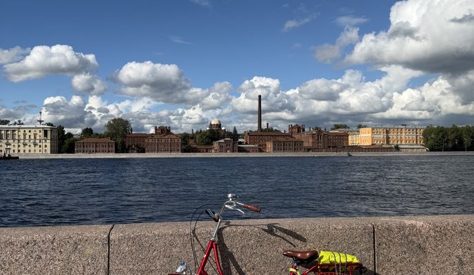 Photo 2 de l’itinéraire Bikemap « Парадная улица, Санкт-Петербург до Белоостровская улица, Санкт-Петербург »