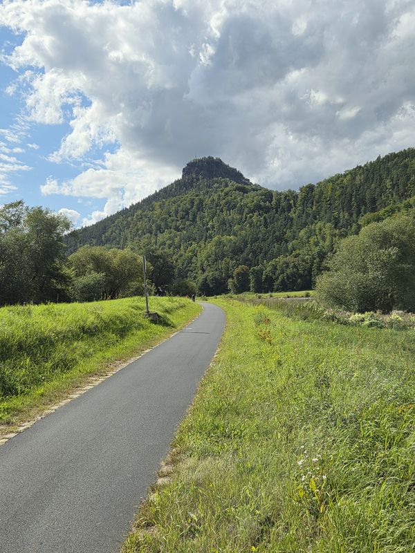 Pirnaer Straße nach Pirnaer Straße