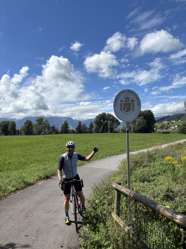 Leonhardsplatz, Feldkirch nach Rheindamm, Gemeinde Gamprin