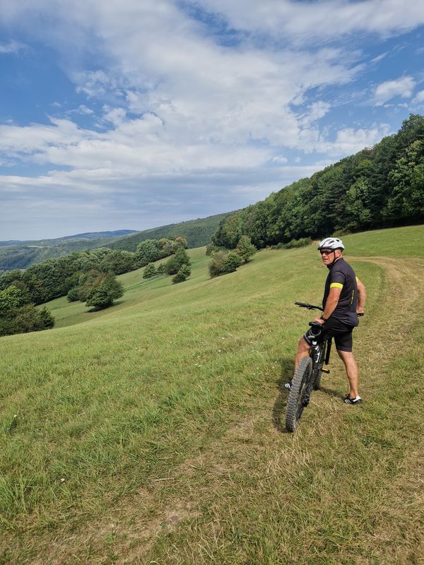 Na vinohrady do Na vinohrady