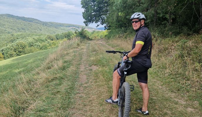 Photo 2 of the Bikemap route "Na vinohrady do Na vinohrady" Photo 2 of the Bikemap route "Na vinohrady do Na vinohrady"