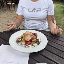 Foto 8 der Bikemap-Route "Pekařská, Lednice až 21. dubna, Lednice" Foto 8 der Bikemap-Route "Pekařská, Lednice až 21. dubna, Lednice"