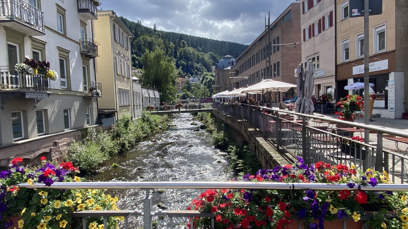 Neuroder Straße, Waldbronn nach Neuroder Straße, Waldbronn