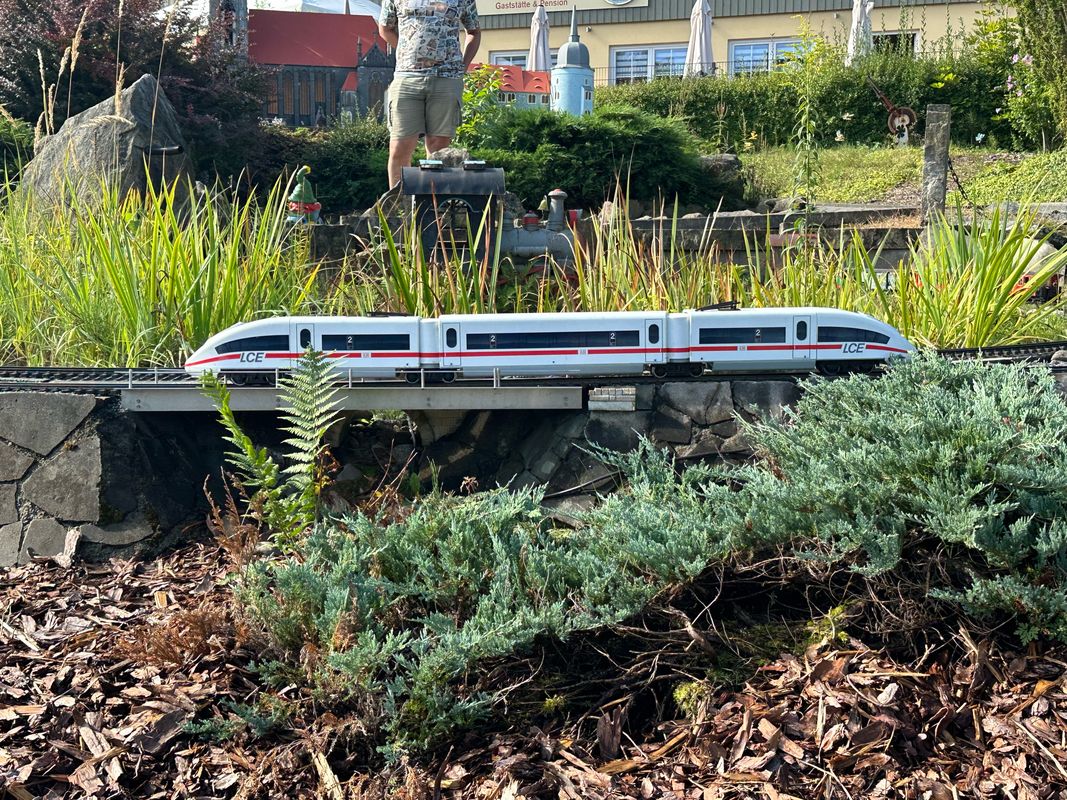 Krippen Hotel Erbgericht und zurück