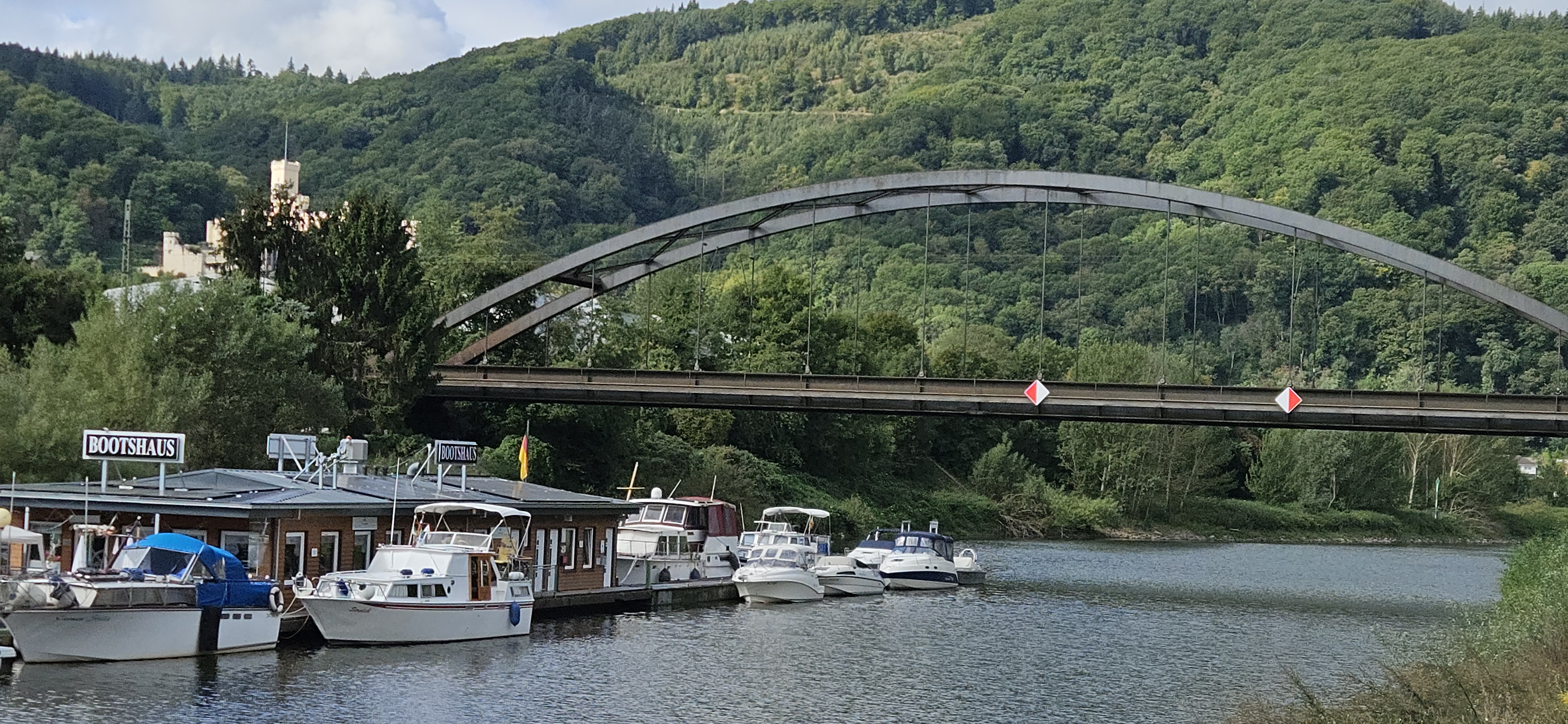 Schnatzenstraße nach Schnatzenstraße