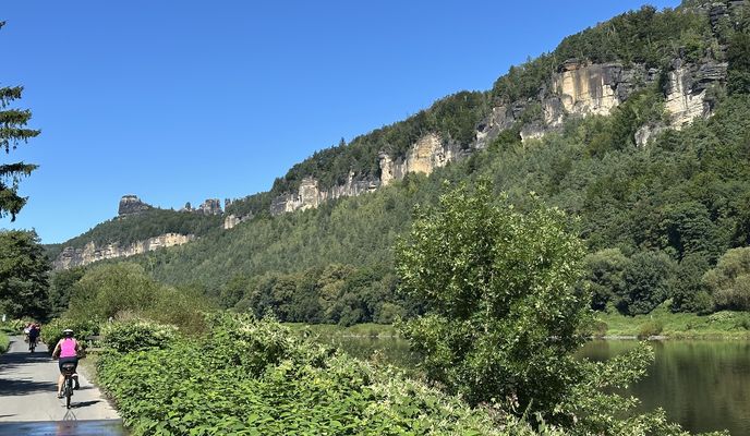 Foto 1 del percorso Bikemap "Zum Mittelhangweg, Bad Schandau nach Zum Mittelhangweg, Bad Schandau" Foto 1 del percorso Bikemap "Zum Mittelhangweg, Bad Schandau nach Zum Mittelhangweg, Bad Schandau"