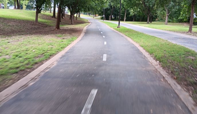 Photo 1 de l’itinéraire Bikemap « Riverside Drive to Riverside Parkway »