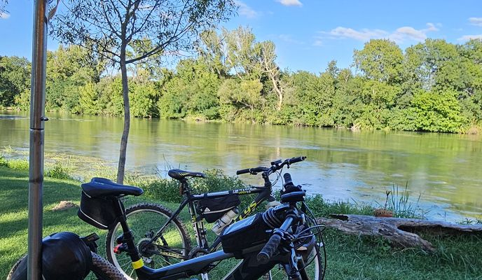 Foto 2 der Bikemap-Route "Vozokany-Jelka mlyn-Vozokany" Foto 2 der Bikemap-Route "Vozokany-Jelka mlyn-Vozokany"