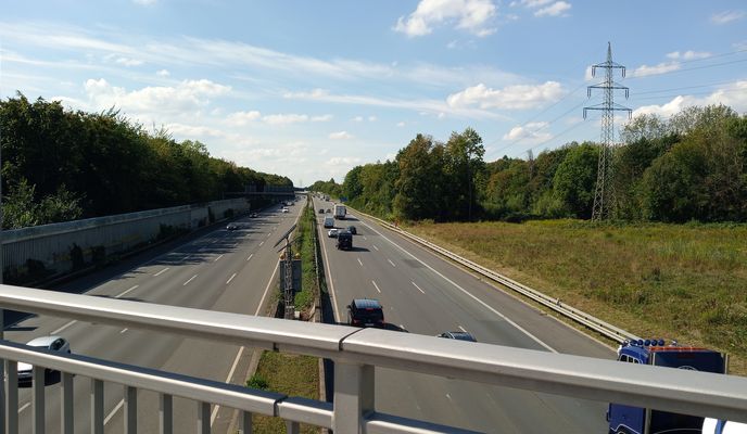 Photo 2 de l’itinéraire Bikemap « Südstraße 37D nach Südstraße 37D » Photo 2 de l’itinéraire Bikemap « Südstraße 37D nach Südstraße 37D »