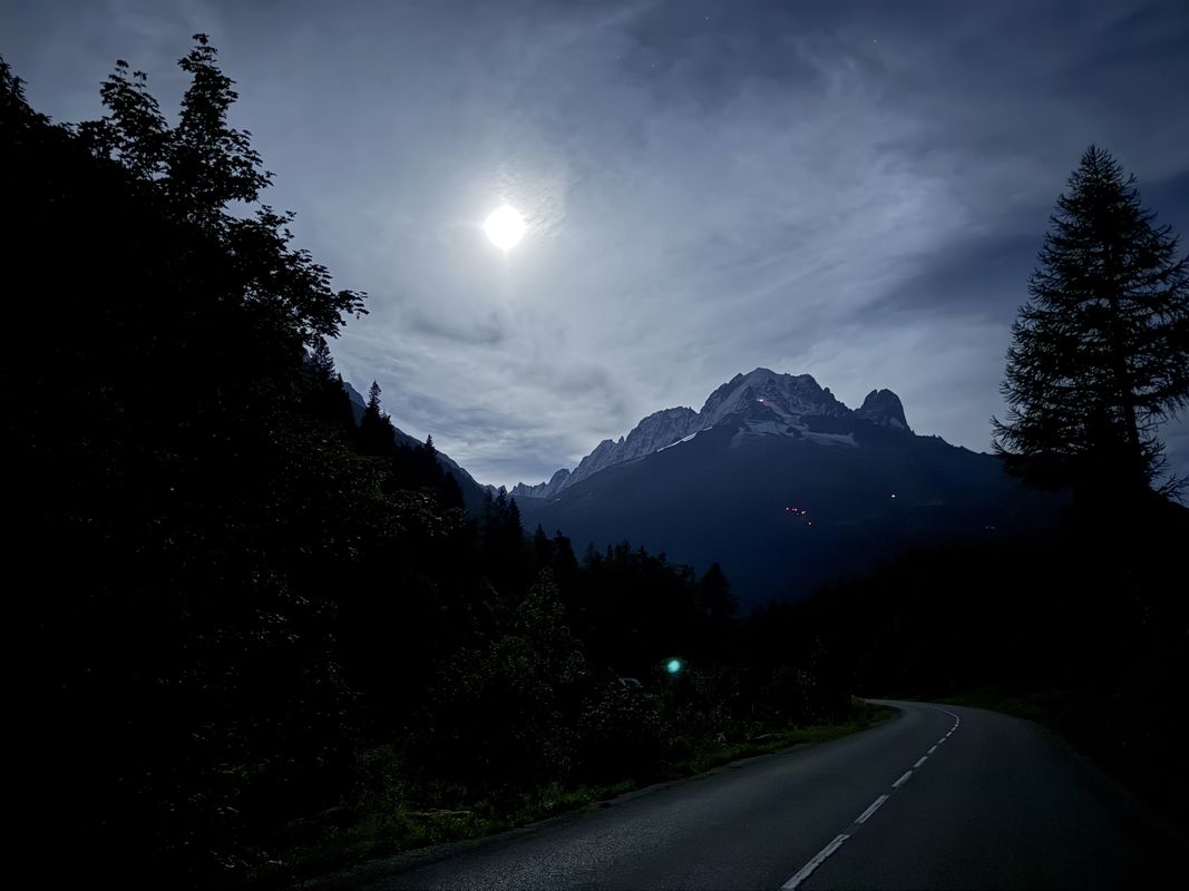 Route de la Forclaz, Martigny-Croix nach Chemin du Glacier de Taconnaz, Chamonix-Mont-Blanc