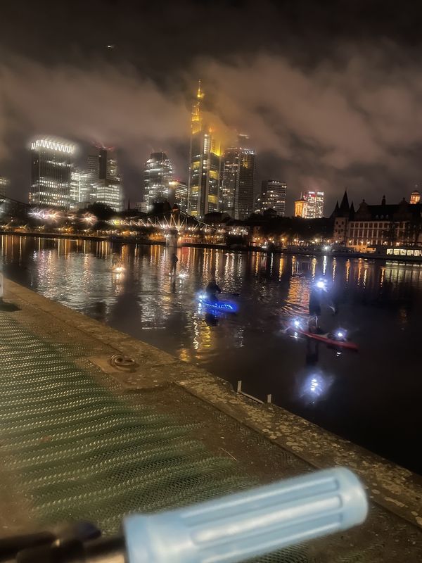 Offenbacher Straße, Offenbach am Main nach Lyoner Straße, Frankfurt am Main