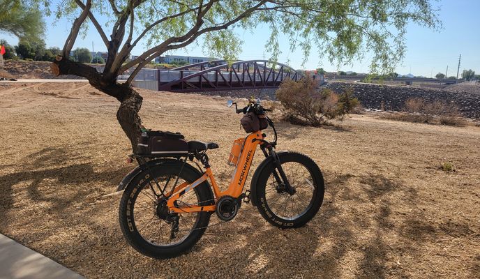 Foto 1 de la ruta de Bikemap "West Cinnabar Avenue to North 41st Drive"