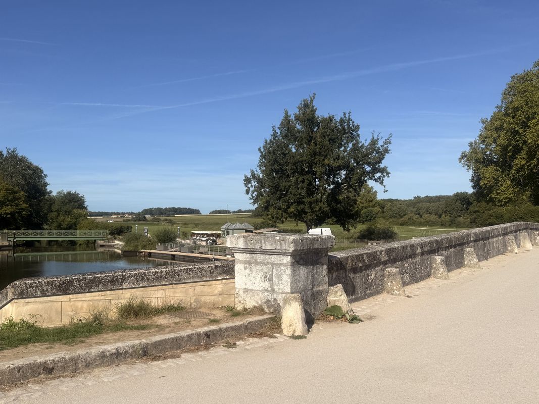 Um Schloss Chambord herum