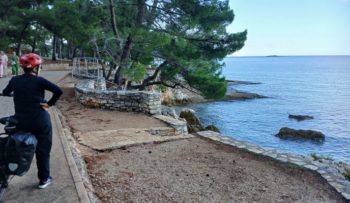 Photo 2 of the Bikemap route "De Ulica Ivana Matetića Ronjgova a Stancija Crljenka"