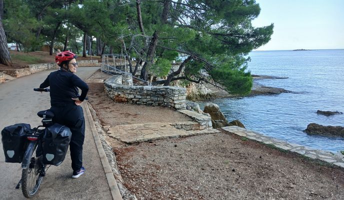 Photo 1 of the Bikemap route "De Ulica Ivana Matetića Ronjgova a Stancija Crljenka"