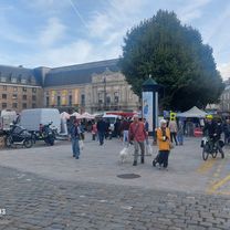 Rue Jean Métairie nach Rue Jean Métairie