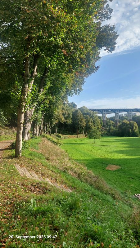 Rue Jean Métairie nach Rue Jean Métairie