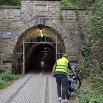 Dammstraße nach Vor den Teichen