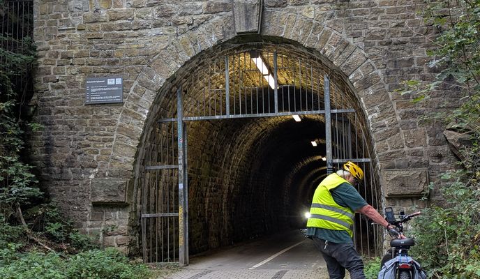 Foto 2 der Bikemap-Route "Dammstraße nach Vor den Teichen" Foto 2 der Bikemap-Route "Dammstraße nach Vor den Teichen"