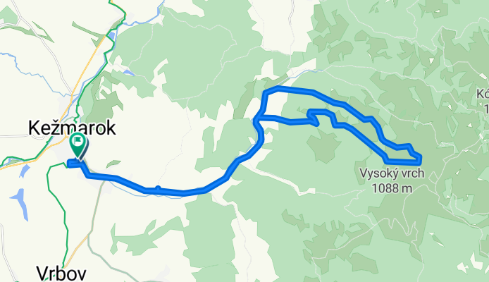 Cez lesy a lúky po hrebeni.