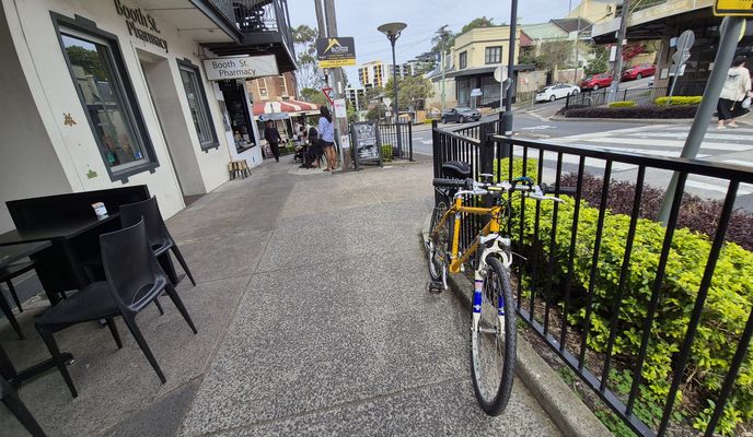 Photo 1 of the Bikemap route "Bank Street 17-19 to Bowman Street"