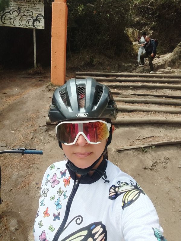 De VW4H+M8 a Via Fagua