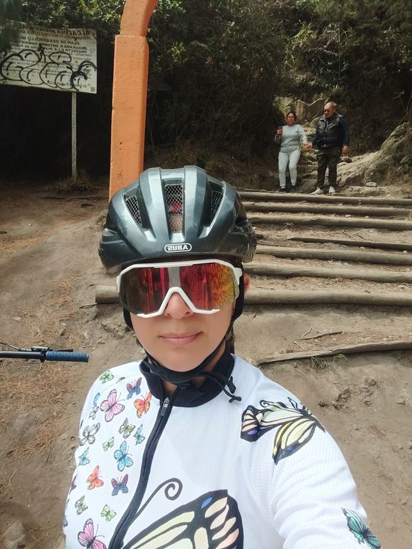 De VW4H+M8 a Via Fagua