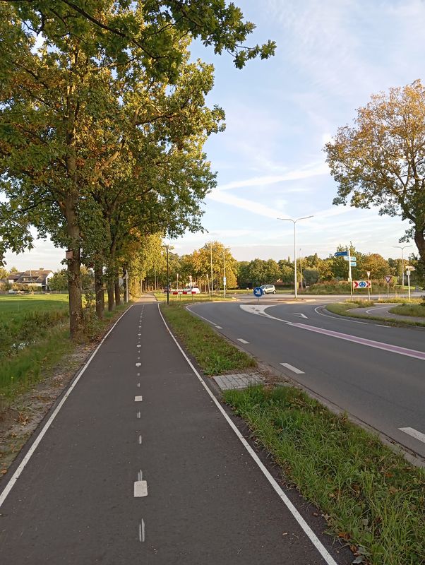 Rijksstraatweg naar Hunthum