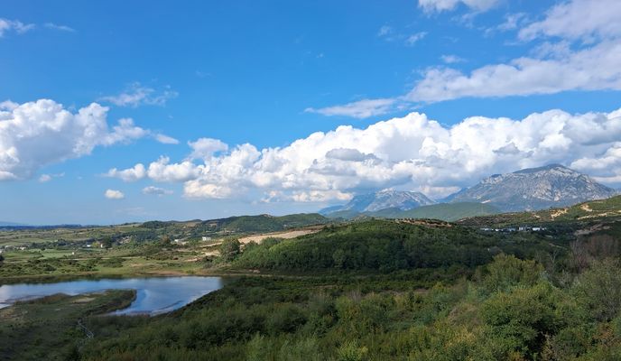 Foto 2 de la ruta de Bikemap "Trasa do Rruga Perlat Rexhepi"