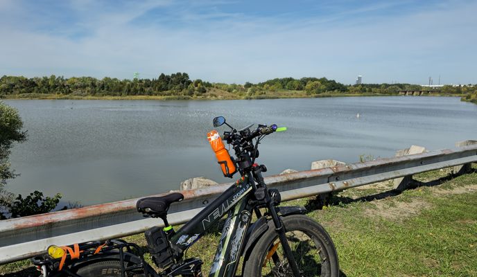 Photo 1 de l’itinéraire Bikemap « Lake Shore Boulevard West to Indian Line » Photo 1 de l’itinéraire Bikemap « Lake Shore Boulevard West to Indian Line »
