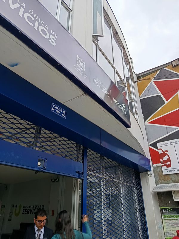 De VP2F+PX a Avenida Carrera # 51-16