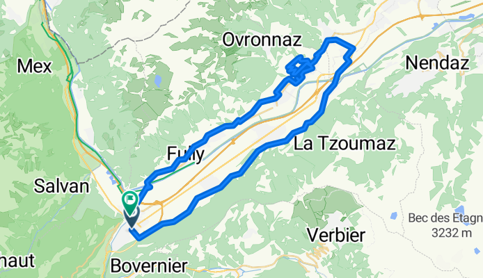 Place Centrale nach Rue des Follaterres