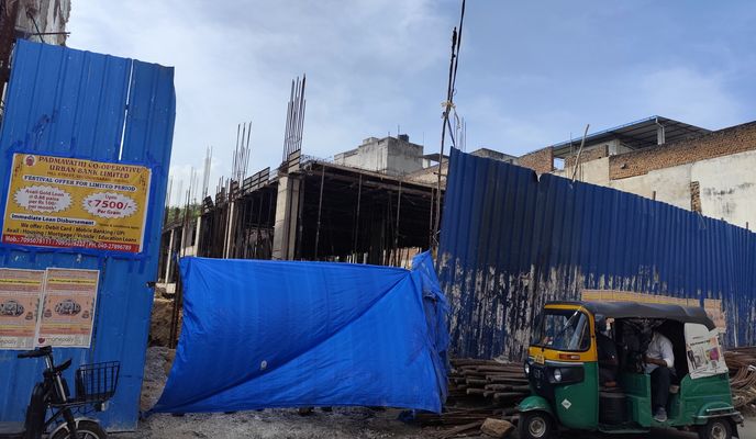 Foto 1 der Bikemap-Route "3-1-234 to Chennai Shopping Mall" Foto 1 der Bikemap-Route "3-1-234 to Chennai Shopping Mall"