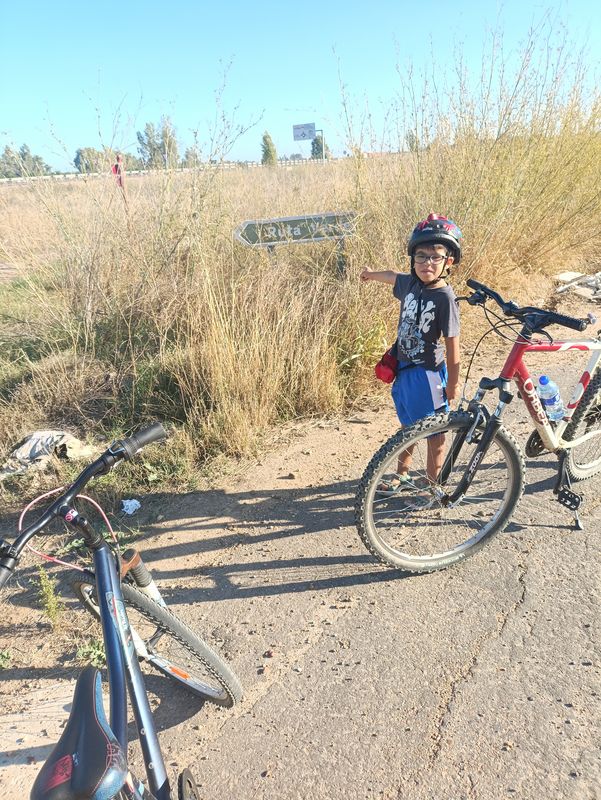 De Calle Moreras a Calle José Luis Iniesta Vázquez