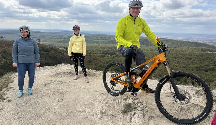 Foto 2 der Bikemap-Route "Kossuth Lajos utca, Nagykovácsi - Tinódi utca, Nagykovácsi"