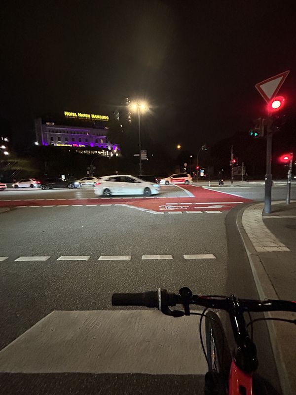 Veddeler Damm, Hamburg to Veddeler Damm, Hamburg