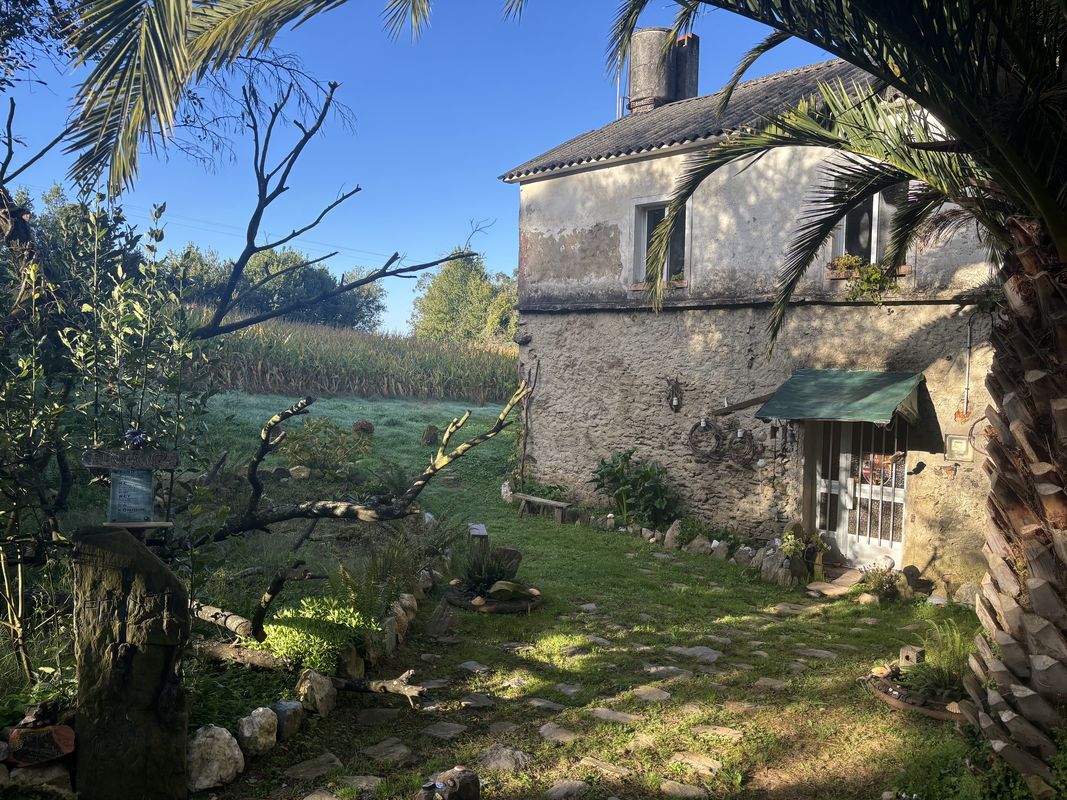 Lugar Hospital, Mesía nach Rúa Camiño Real, Oroso