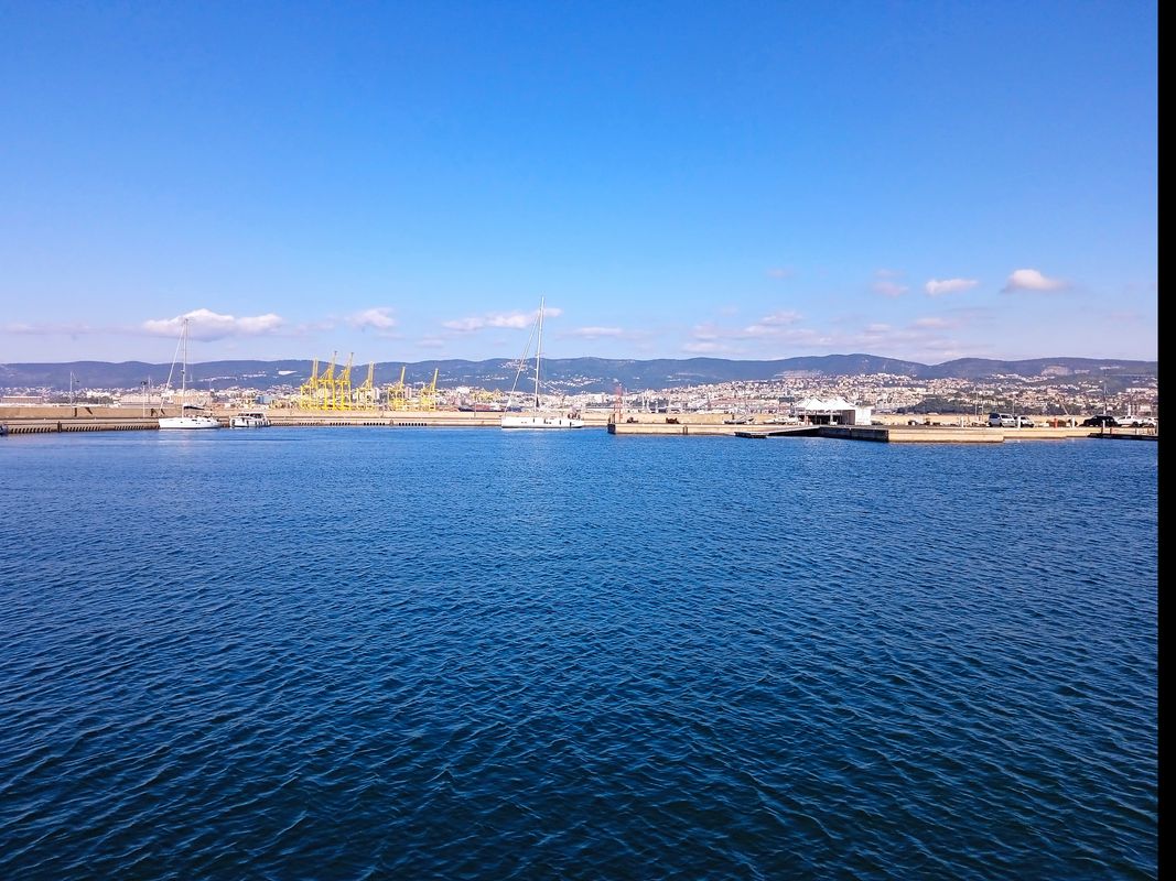 Tomažičeva ulica to Tomažičeva ulica