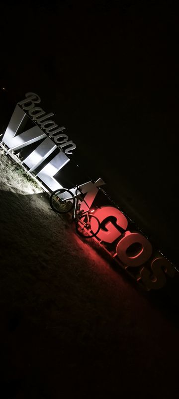 Csók István sétány - József Attila utca