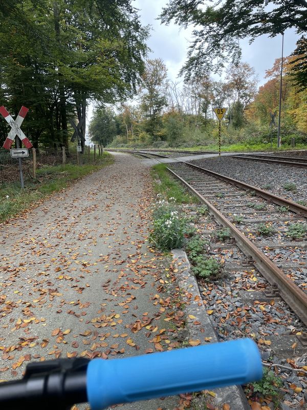 Kurt-Oeser-Weg, Mörfelden-Walldorf nach Lyoner Straße, Frankfurt am Main
