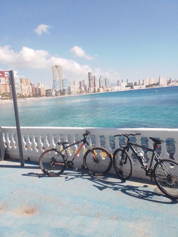 Avenida L'Aigüera to C. Llaut