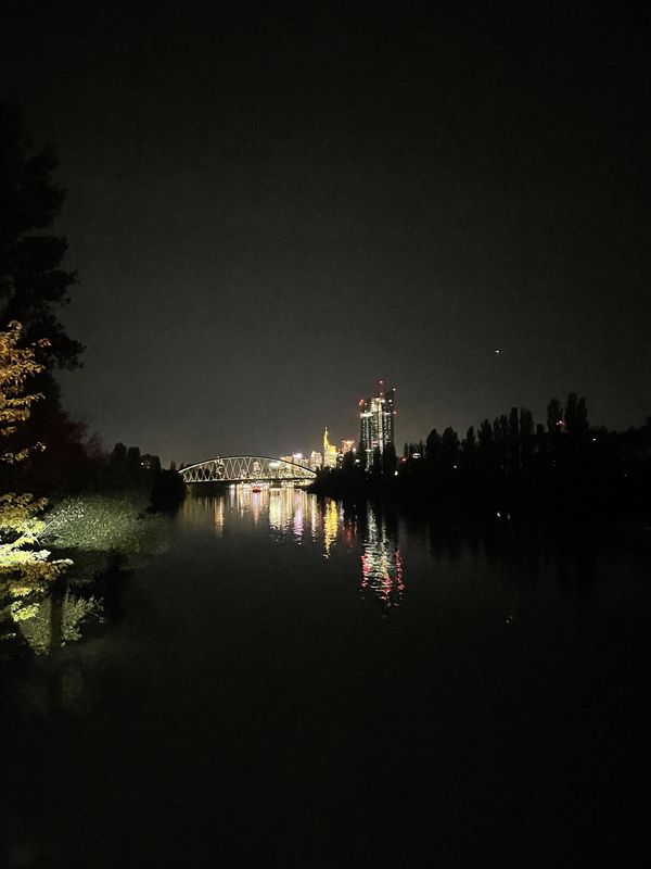 Offenbacher Straße, Offenbach am Main nach Herriotstraße, Frankfurt am Main