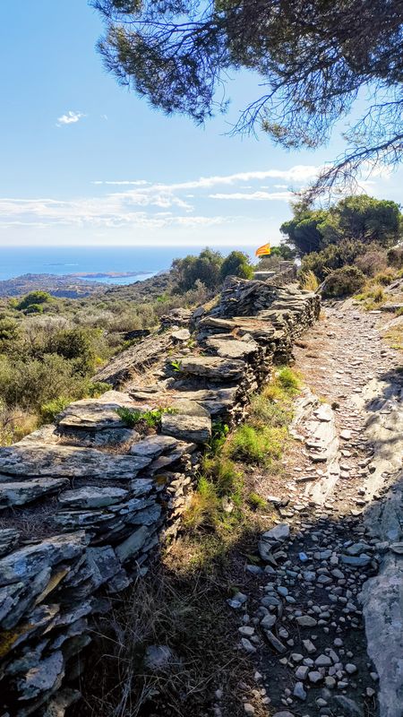 17 Roses Fràgam Peni Romanyac Perafita Bufadors Infern Cadaqués Manyana Canadell Montjoi Mirador-Falconera