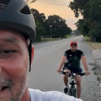 De 98QF+882 a Avenida MarĂn Albarico entre y Local Nro.