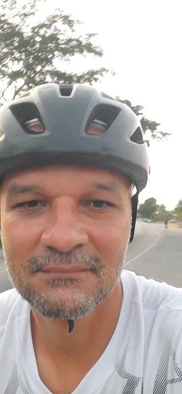 De 98QF+882 a Avenida Marín Albarico entre y Local Nro.