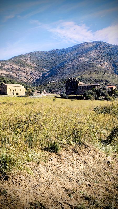 17 Roses Palau-Savardera Pau Pedret Marzà Monestir-de-Sant-Quirze-de-Colera Garriguella Vilajuïga Vilaüt Ciutadella