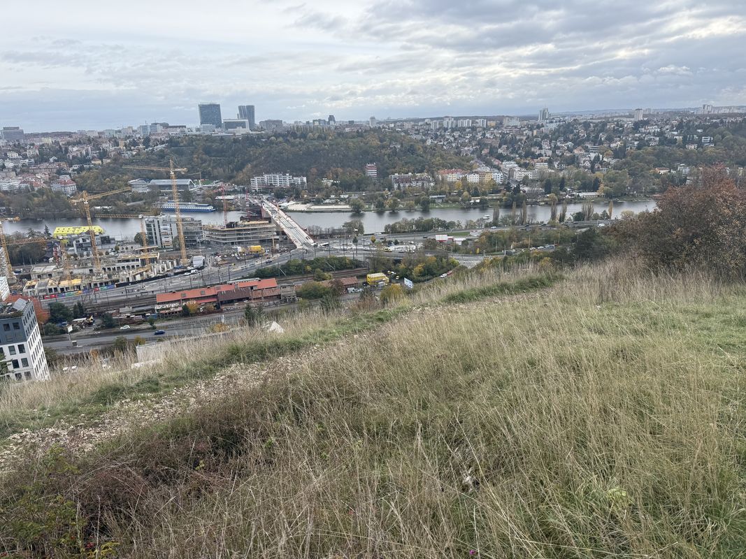 Mezi potoky, Praha 15 do Mezi potoky, Praha 15