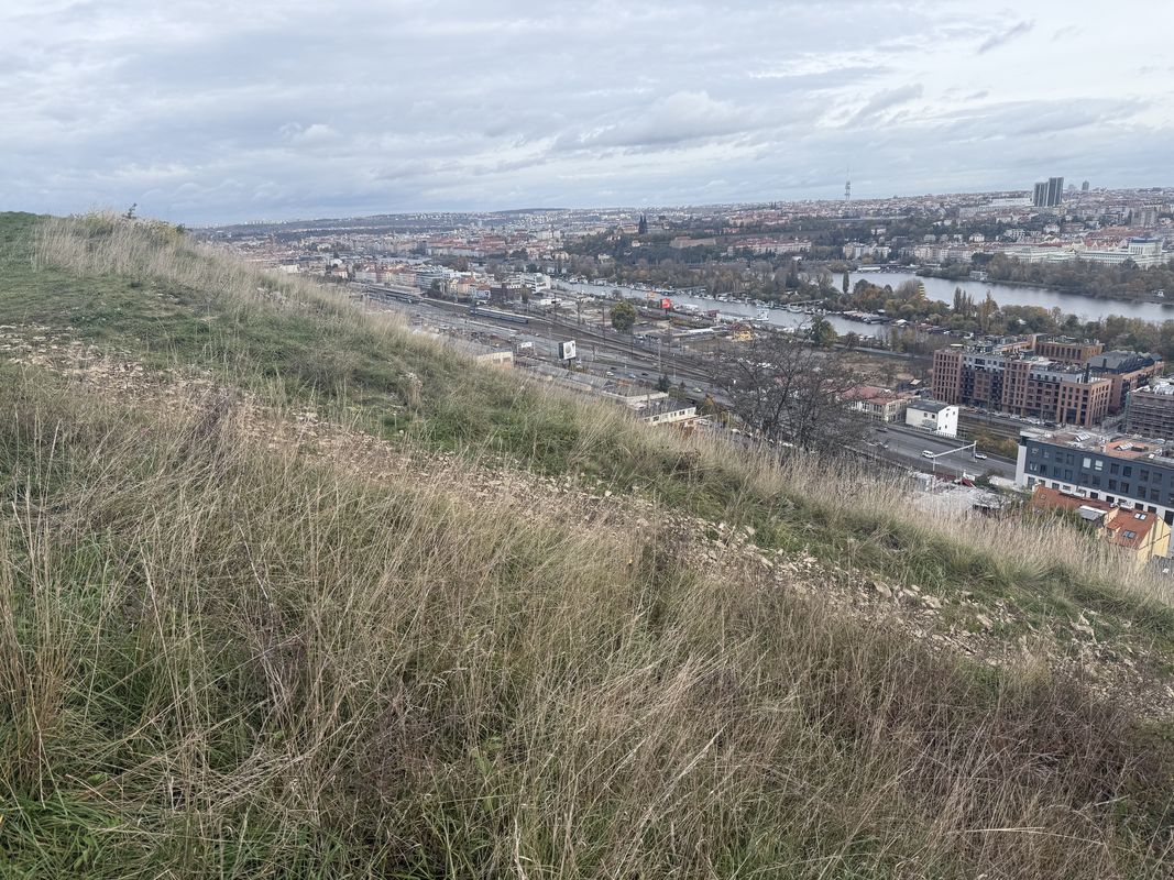 Mezi potoky, Praha 15 do Mezi potoky, Praha 15