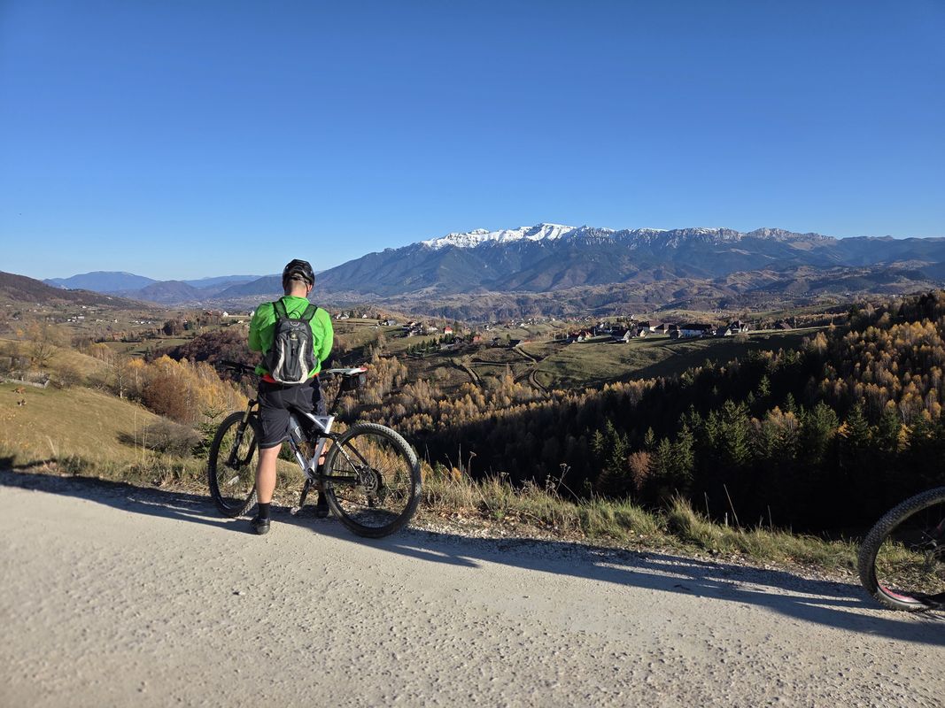 Tura Moeciu -Cheia - Magura - Sirnea - Moeciu